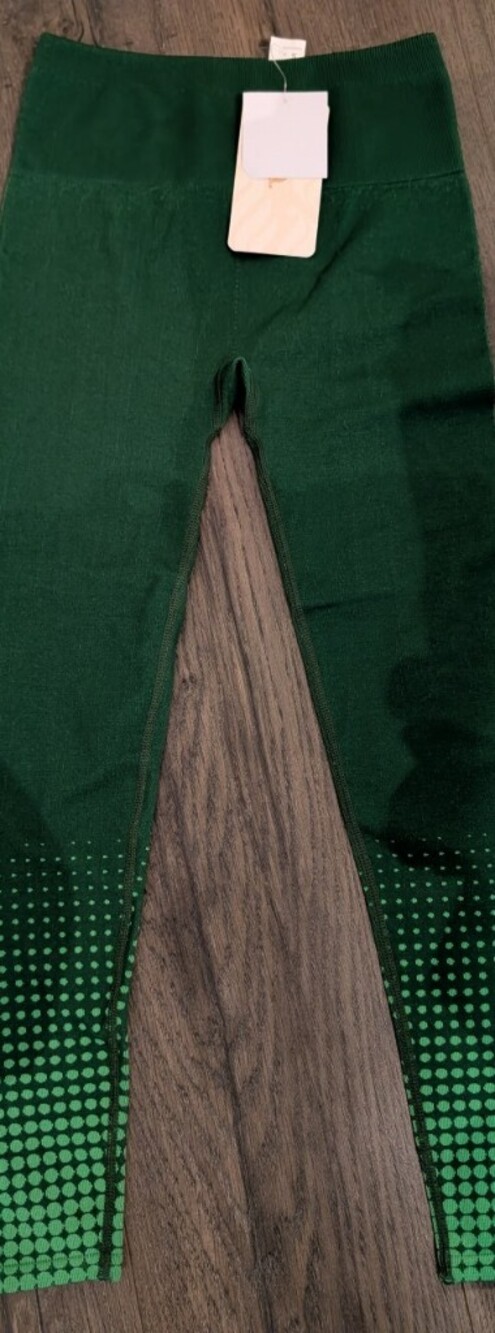 Fabletics Green High-Waisted Seamless Legging Size Small